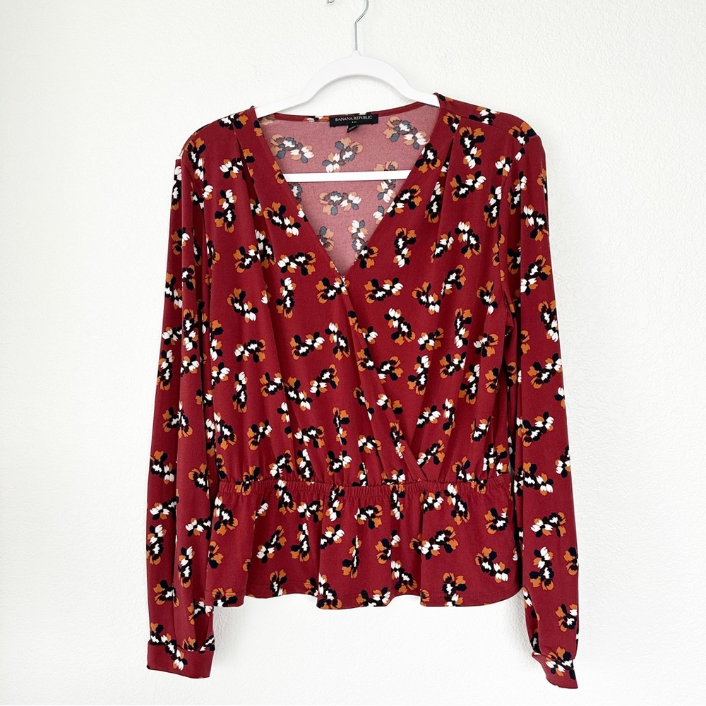 Banana Republic | Red Floral Wrap Long Sleeve Spandex Top Sz M